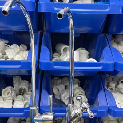 تعویض فیلتر و سرویس دستگاه تصفیه اب خانگی در تهران